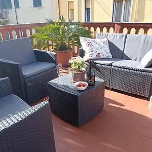 La Casa Di Ele, Parcheggio Privato Gratuito La Spezia